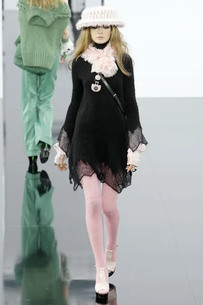Look 32